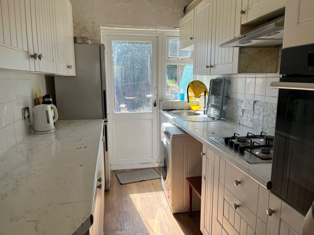 Property photo 3 of 6