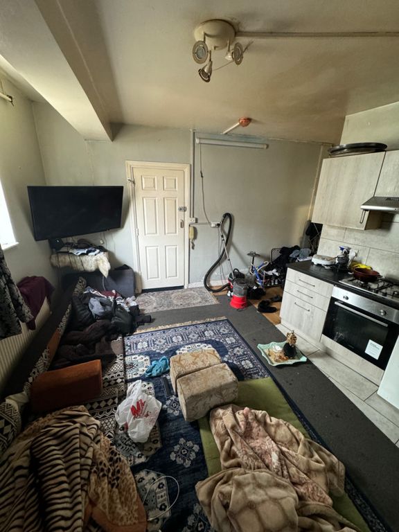 Property photo 1 of 4