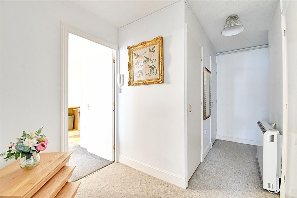 Property photo 3 of 20 Hall 2.Jpg