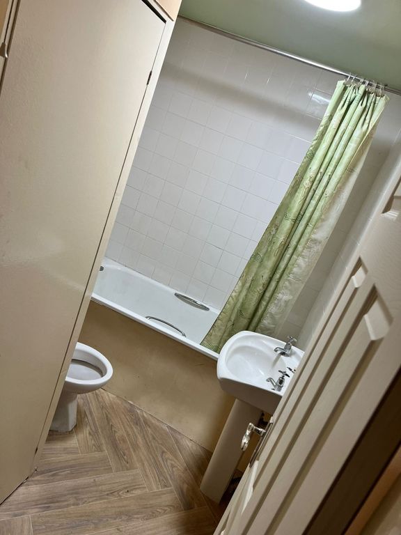 Property photo 3 of 4