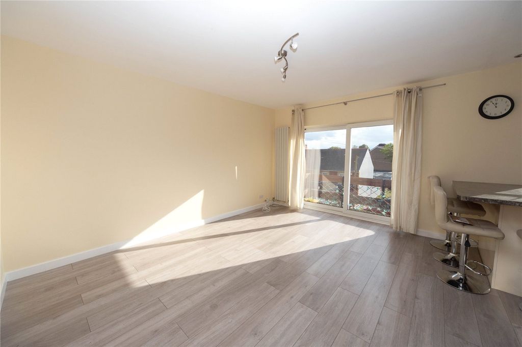 Property photo 2 of 13 Picture No. 28