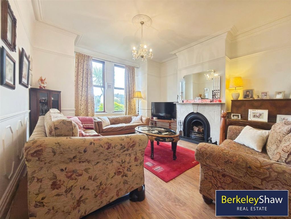 Property photo 2 of 18 2Bbcd2E4--46CD-85C9-F20A356Fa51D-25704-000003Aed27