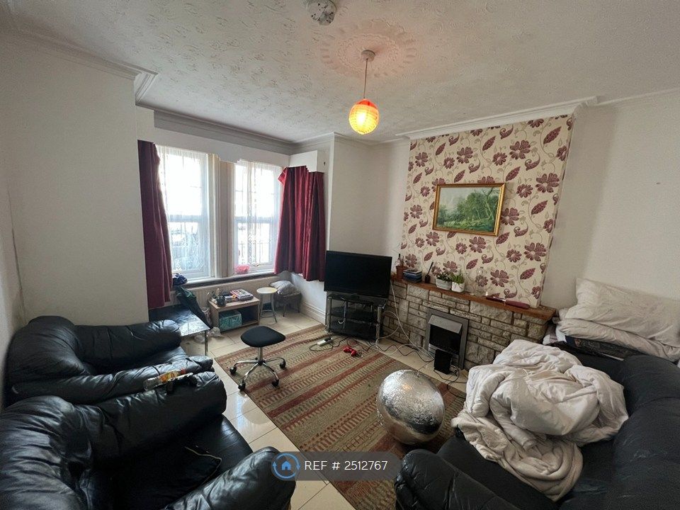 Property photo 3 of 11
