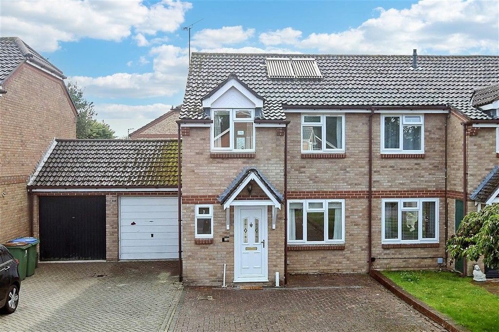 Property photo 3 of 15 H5W3F - External (Web)