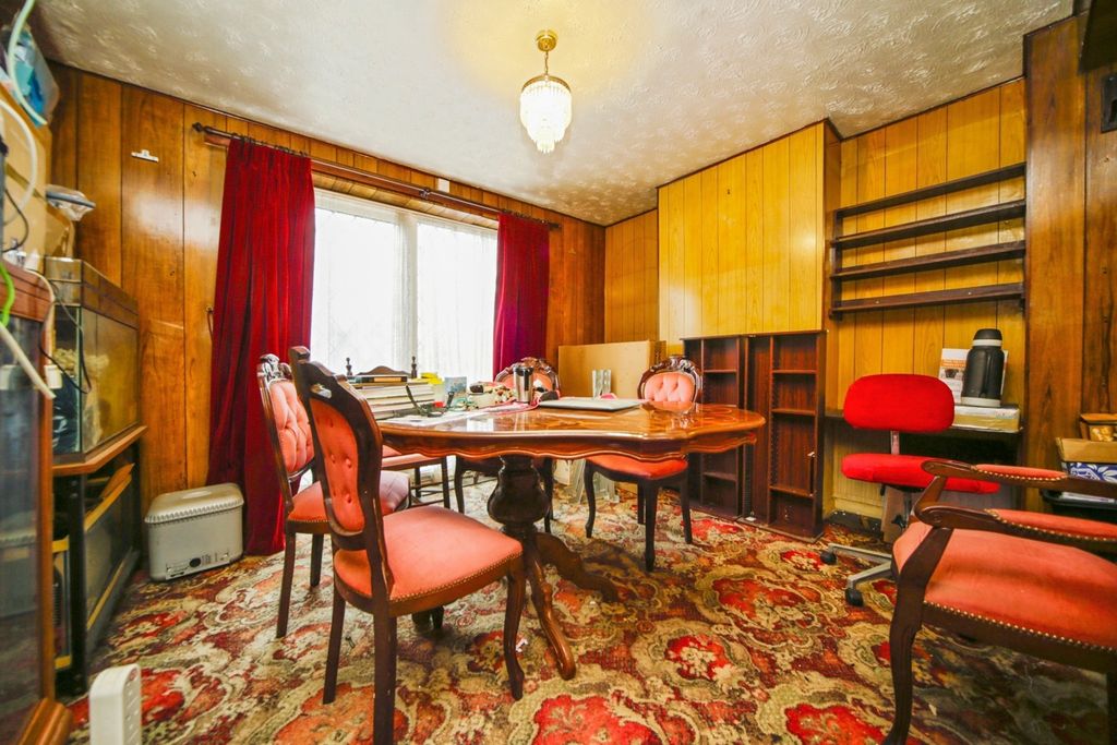 Property photo 2 of 19 Pbox-Img.Jpg