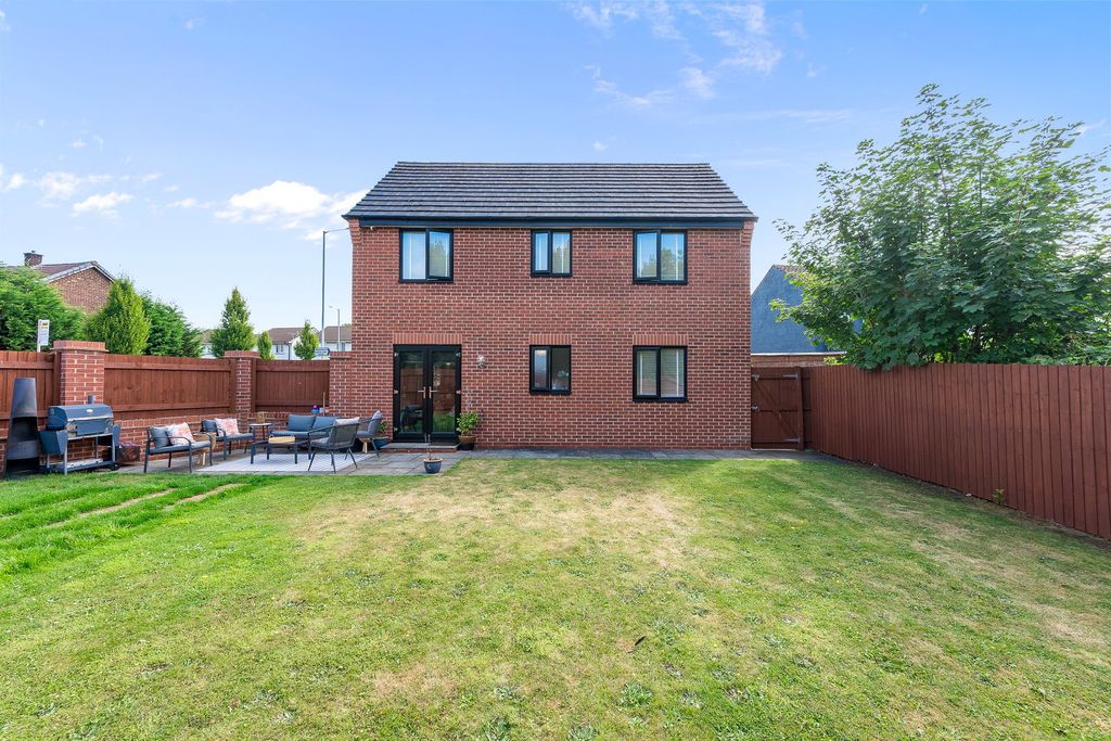 Property photo 2 of 15