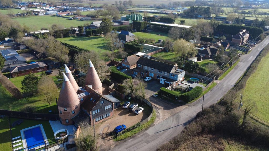 Property photo 1 of 31