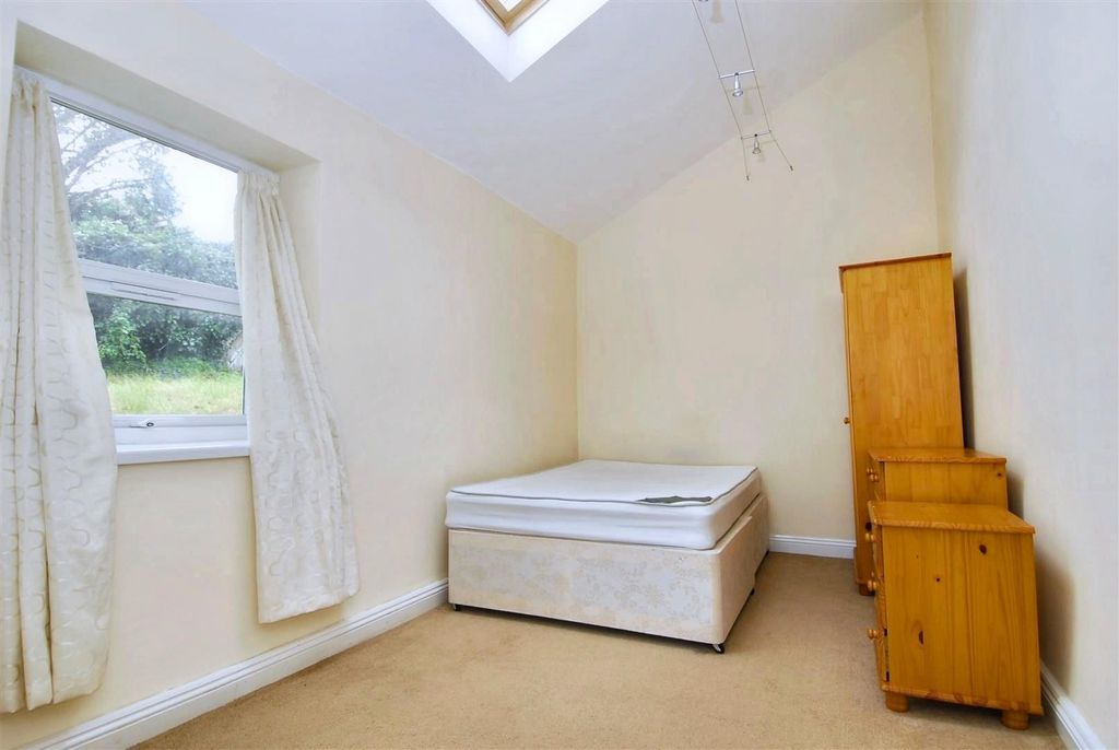Property photo 1 of 4 Bedroom (4).Jpeg