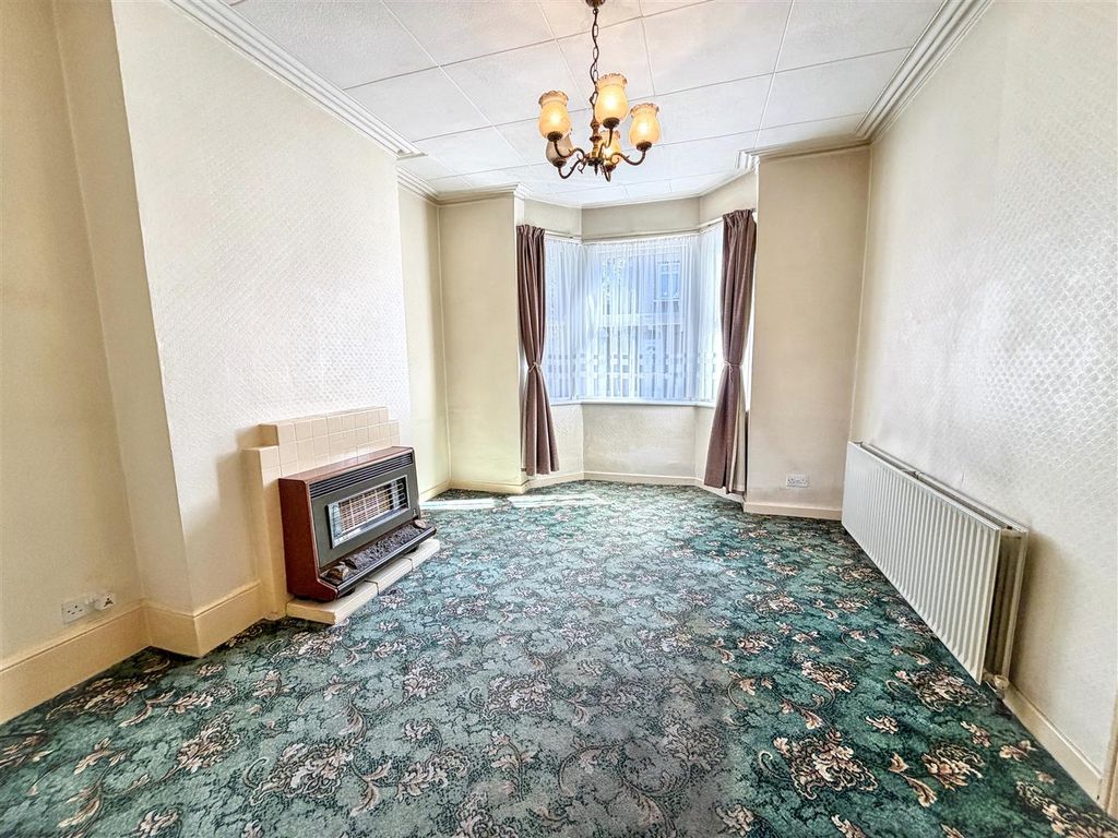 Property photo 3 of 12 Reception 1