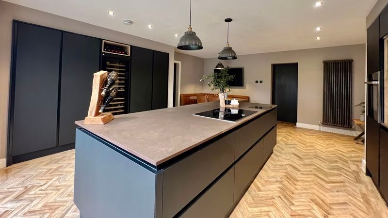 Property photo 3 of 36 Photo 28