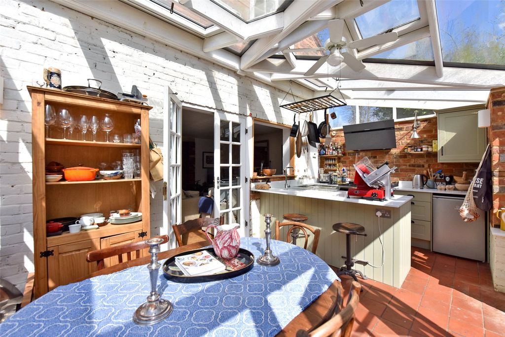 Property photo 3 of 15 Picture No. 06