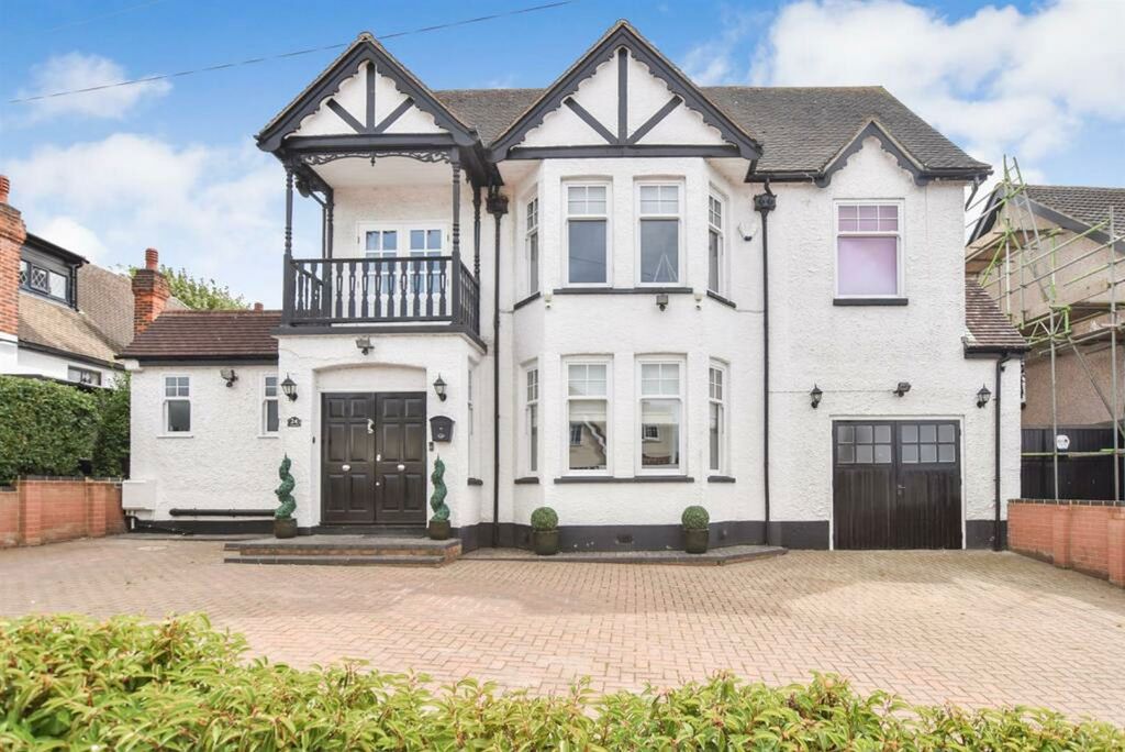 Property photo 1 of 33