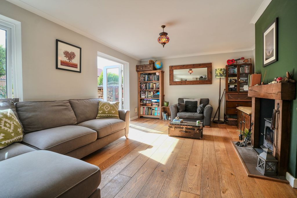 Property photo 3 of 16