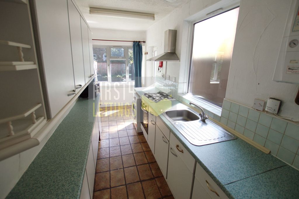 Property photo 3 of 12 Photo 7