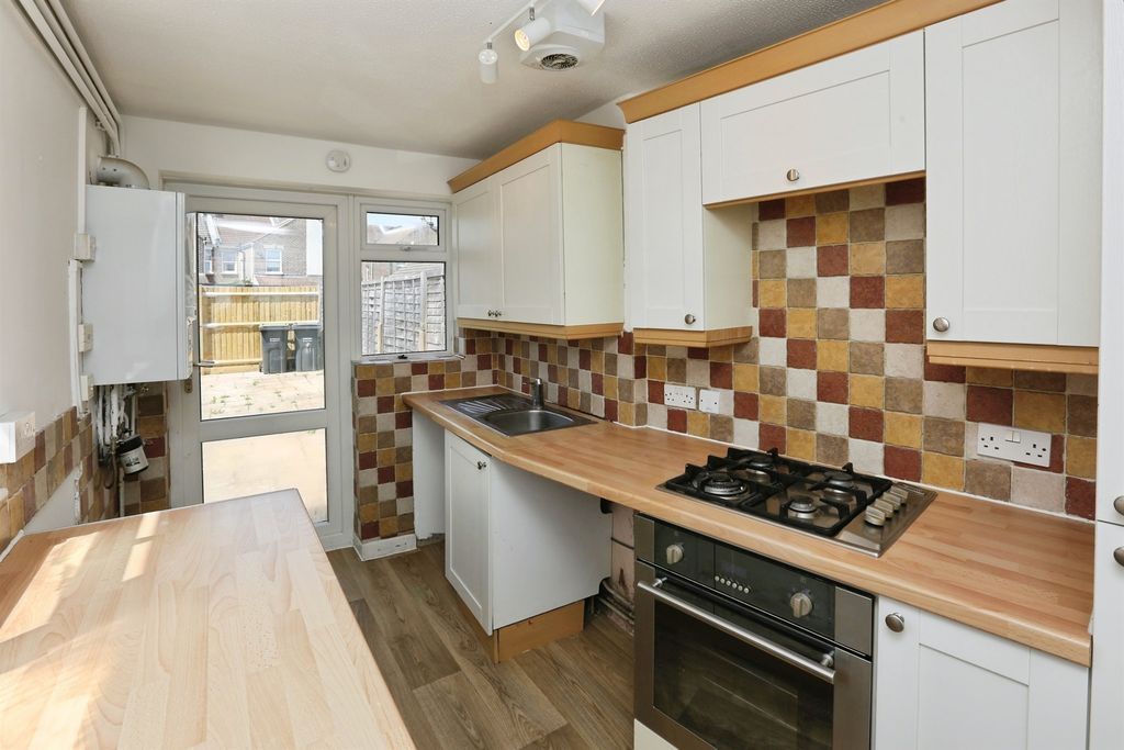 Property photo 2 of 13