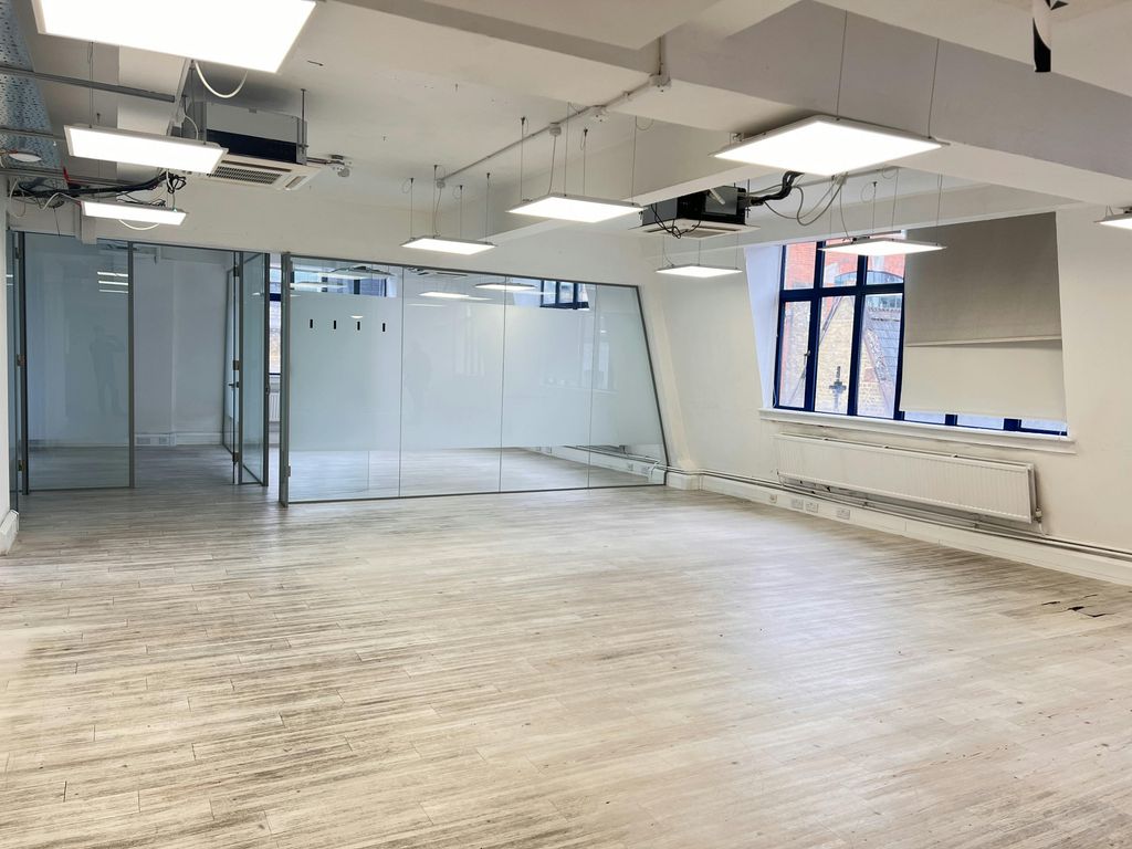 Property photo 2 of 11 20251016_084913397_Ios.Jpg