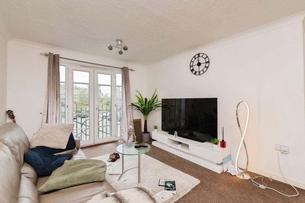 Property photo 2 of 10 Photo