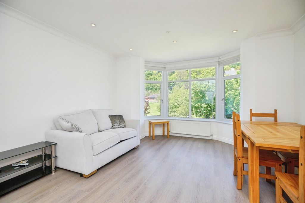 Property photo 2 of 17 Photo