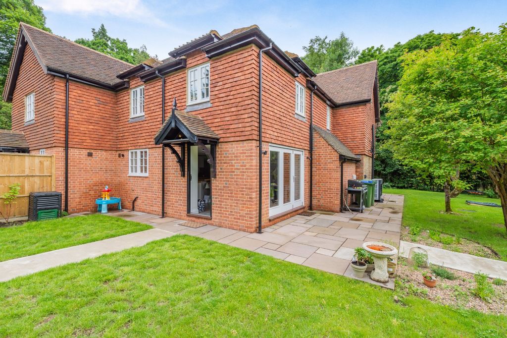 Property photo 2 of 21 Picture No. 31