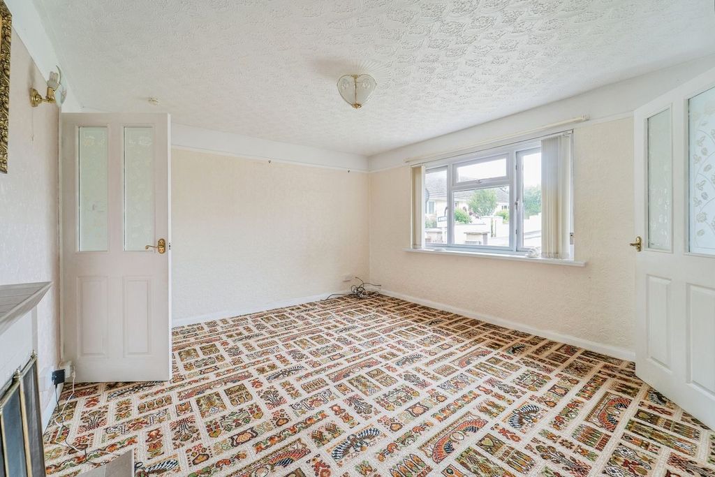 Property photo 3 of 15