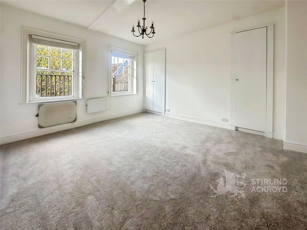 Property photo 2 of 12 Picture No. 63