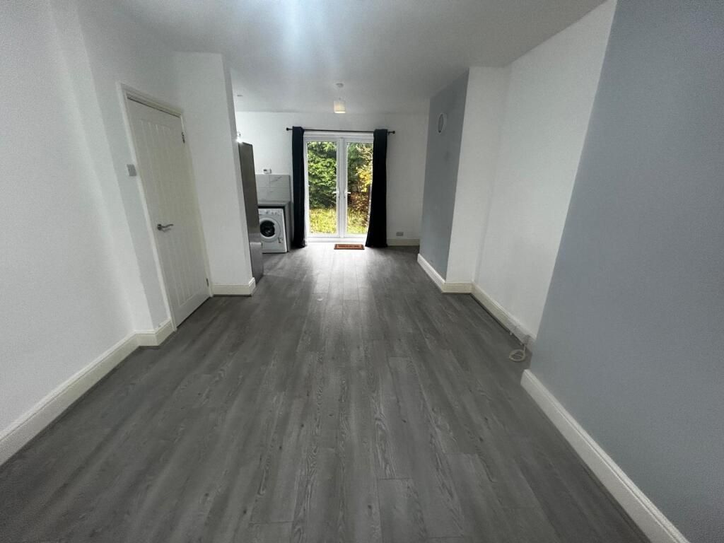 Property photo 1 of 10 92075_2830_Img_02_0000.Jpeg