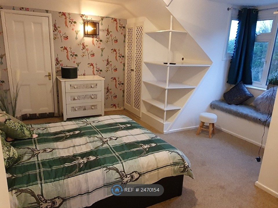 Property photo 2 of 31