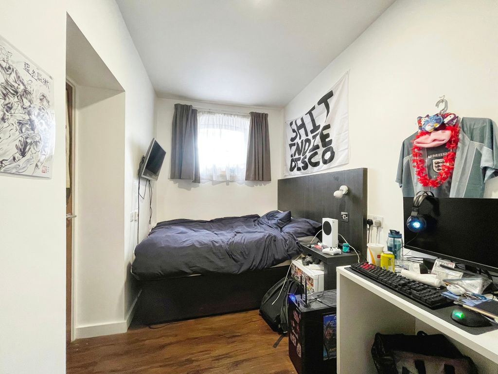 Property photo 3 of 8 63A79299-Img_1567