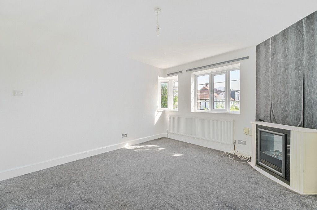 Property photo 3 of 13 Sitting Room