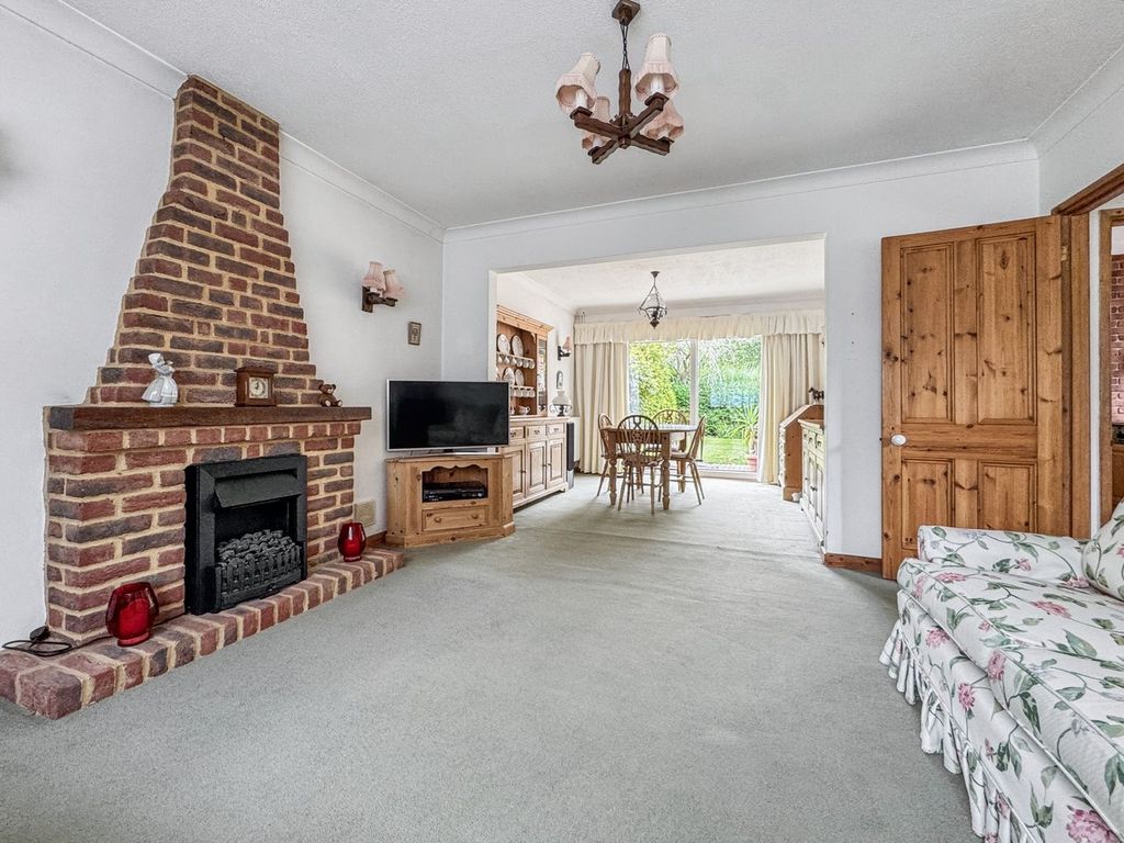 Property photo 2 of 25