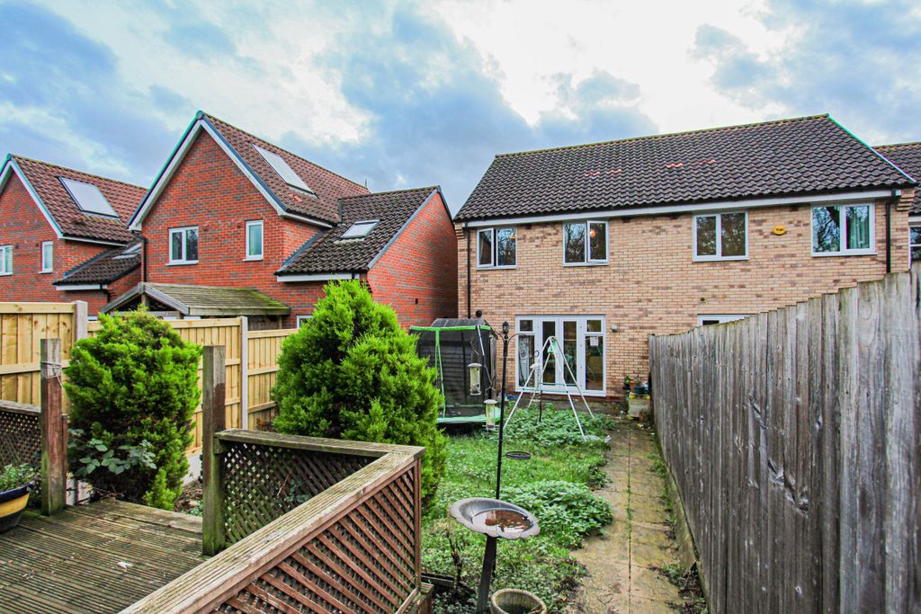 Property photo 3 of 10 Rear View