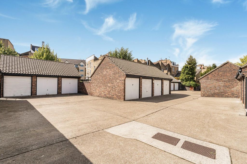 Property photo 2 of 15 14_62583.Jpg