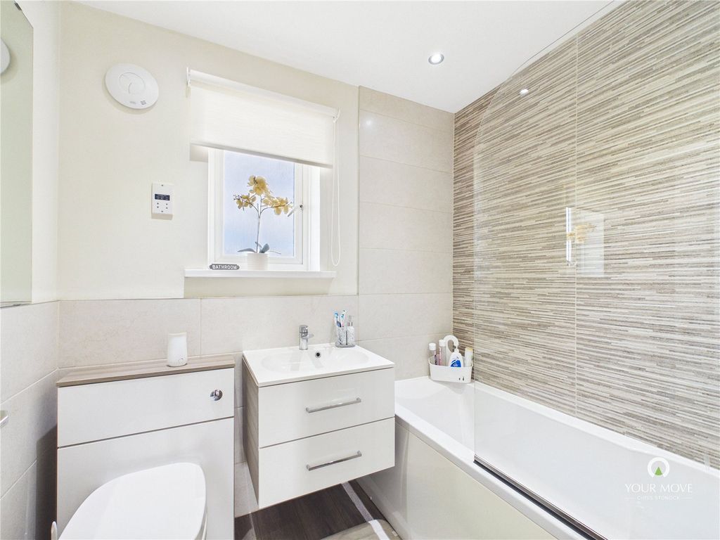 Property photo 3 of 17 Picture No. 12