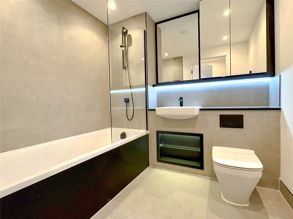 Property photo 3 of 12 Picture No. 16