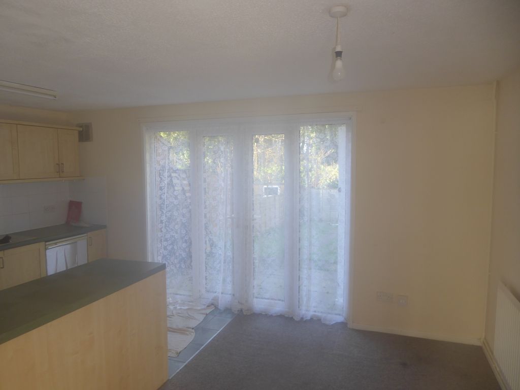 Property photo 3 of 8 Dining Area