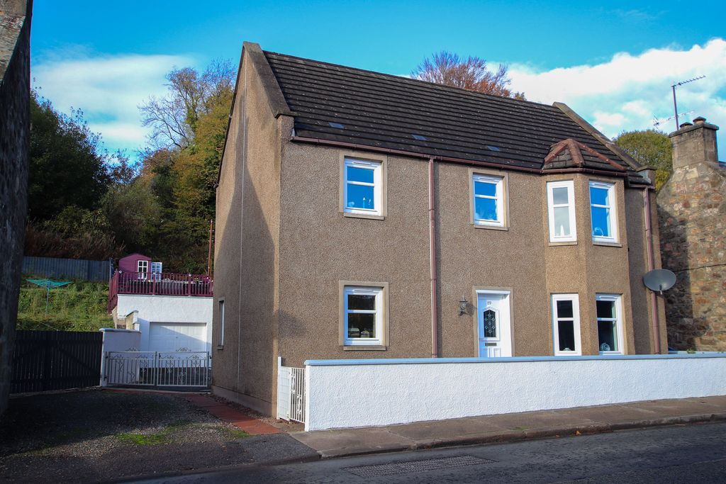 Property photo 2 of 28