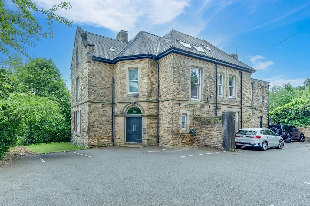 Property photo 1 of 29