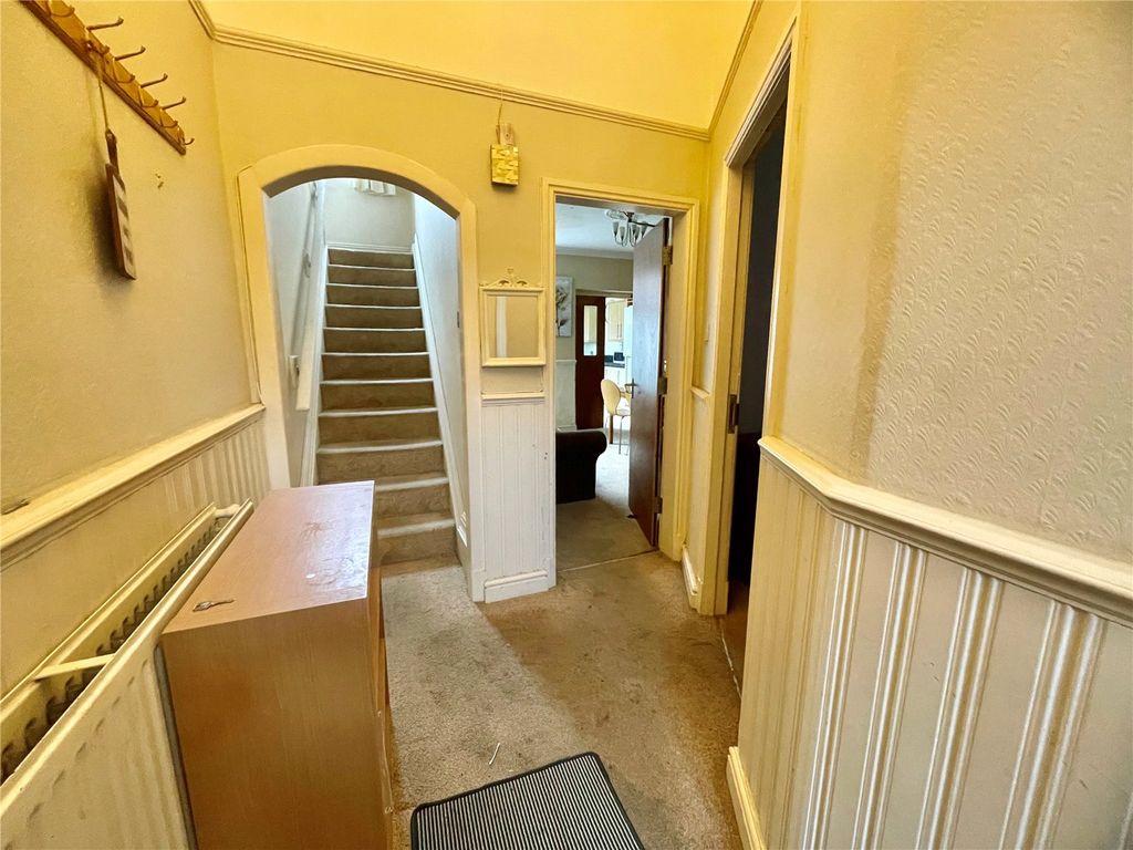 Property photo 2 of 13 Hallway