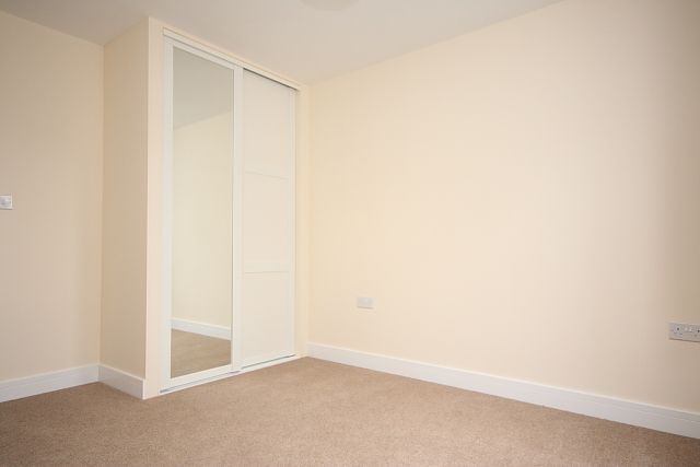 Property photo 3 of 5 Bedroom