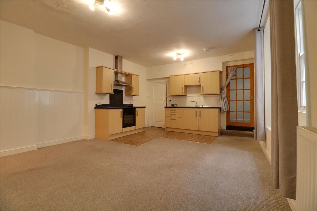 Property photo 2 of 9 Picture No. 19