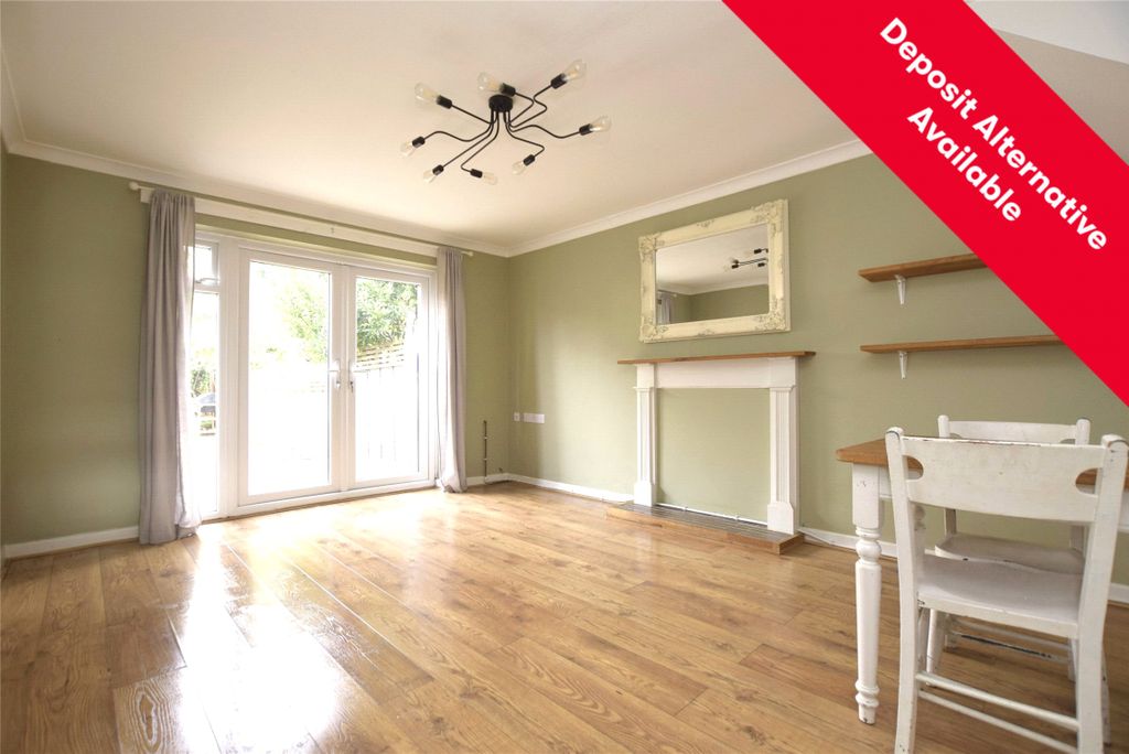 Property photo 1 of 10 Living/Dining Room