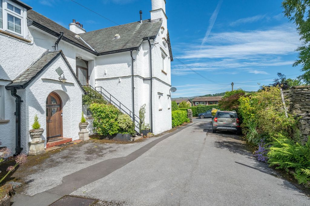 Property photo 1 of 17 Side Elevation And Parking