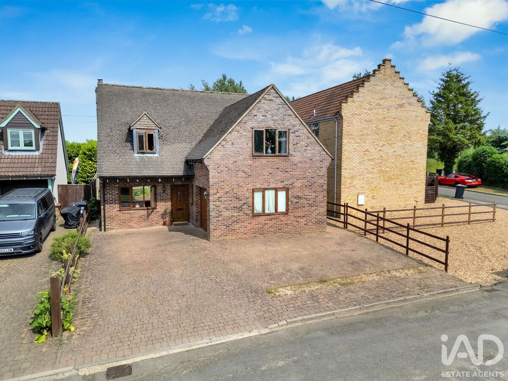 Property photo 1 of 37