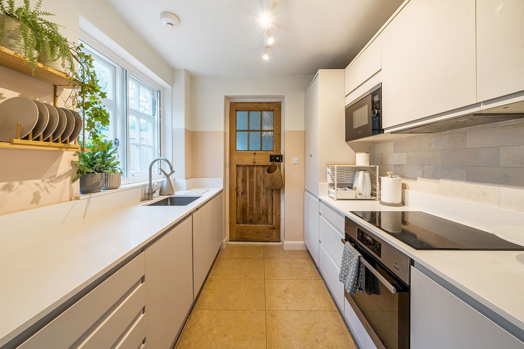 Property photo 3 of 11 Photo 7