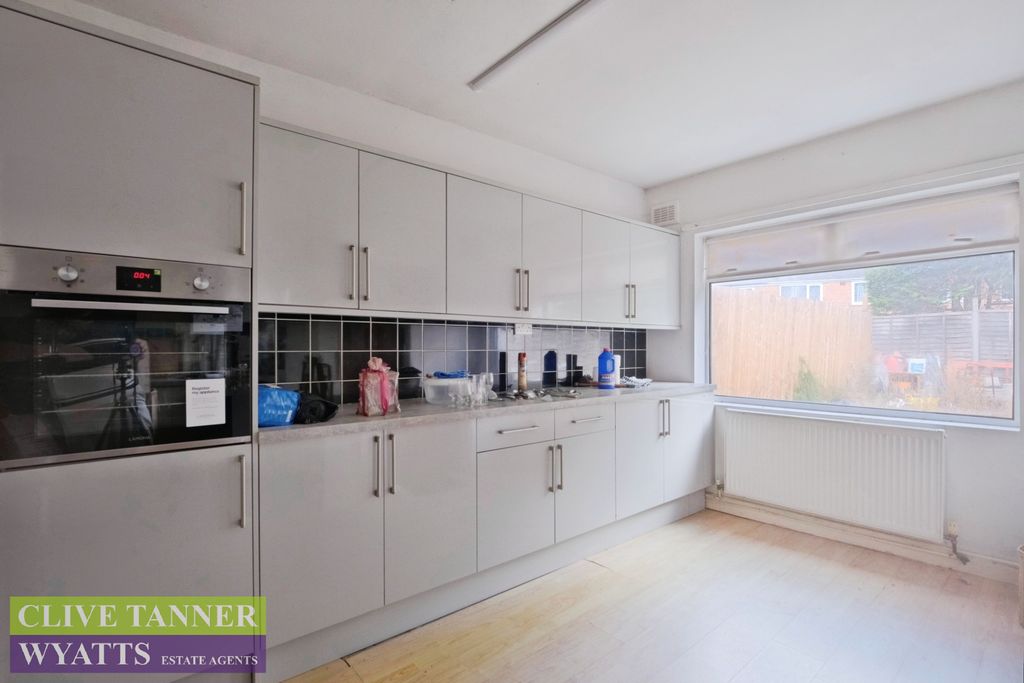 Property photo 2 of 13 Breakfast Kitchen