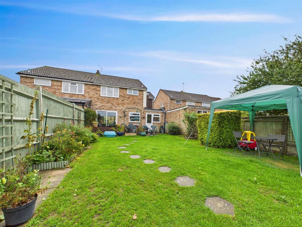 Property photo 3 of 25 Cam02885G0-Pr0472-Still013.Jpg