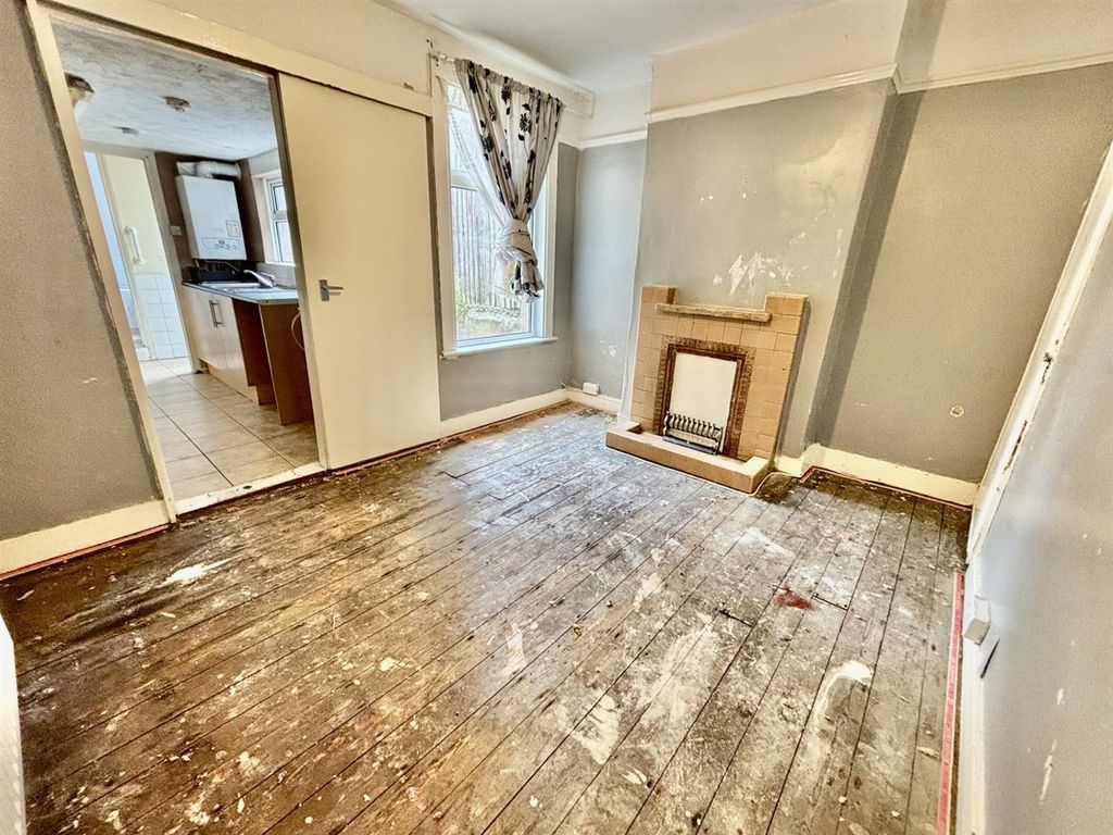 Property photo 3 of 13 Dining Room