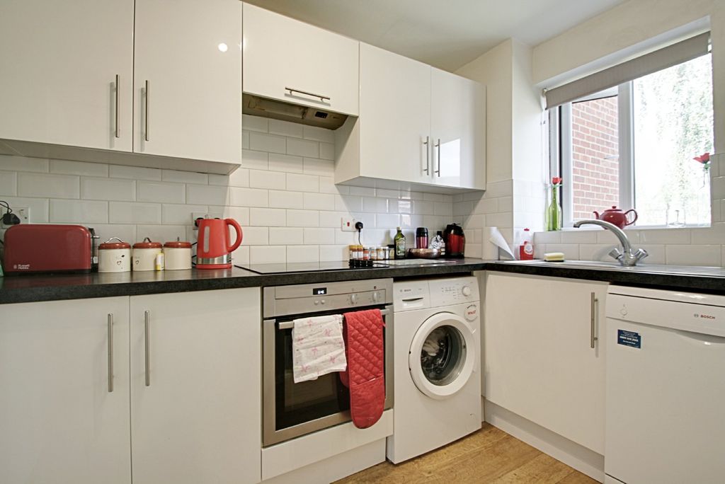 Property photo 3 of 6