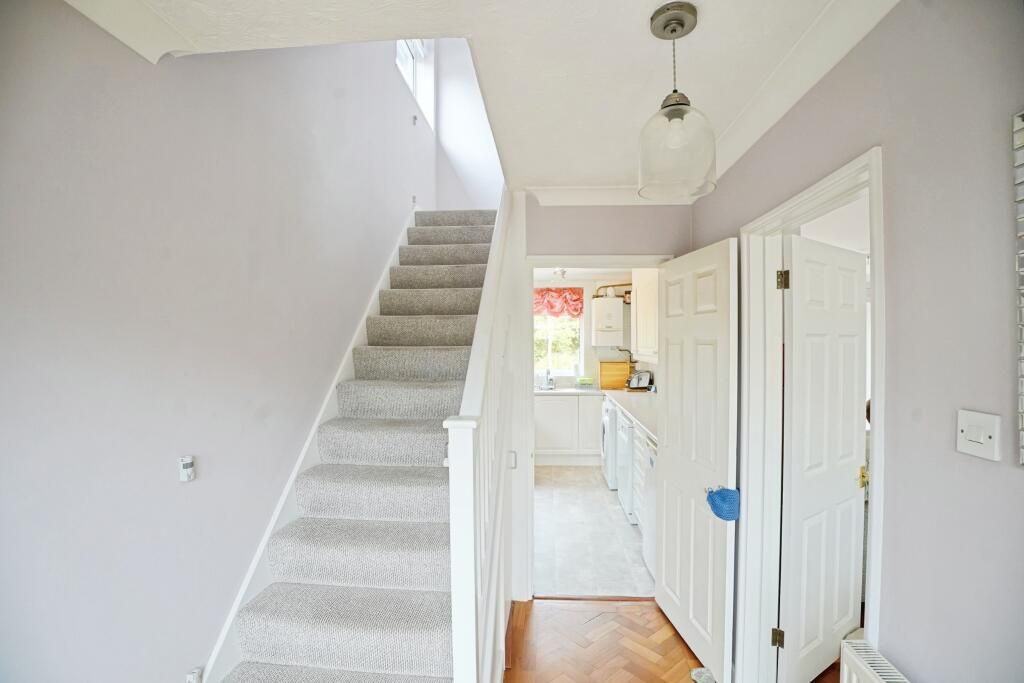 Property photo 2 of 25