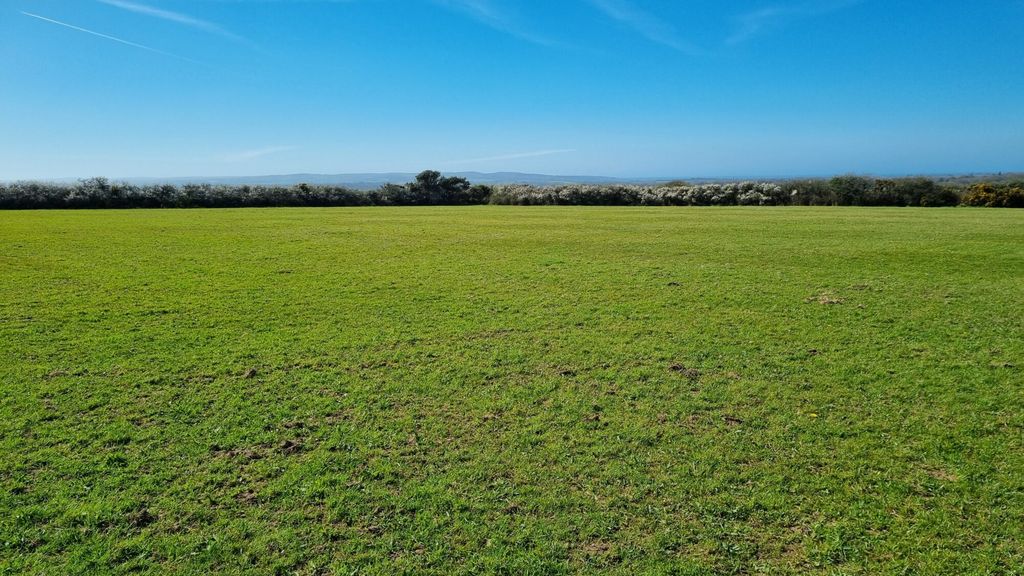 Property photo 2 of 5